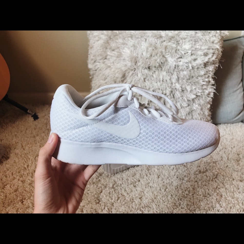 Nike Women’s Tanjun Athletic Shoes White